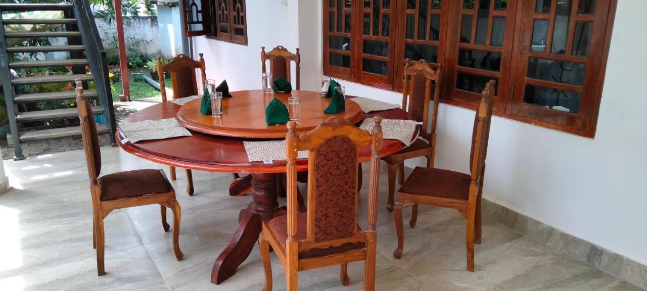 Healand Holiday Bungalow And Restaurant Deniyaya Esterno foto
