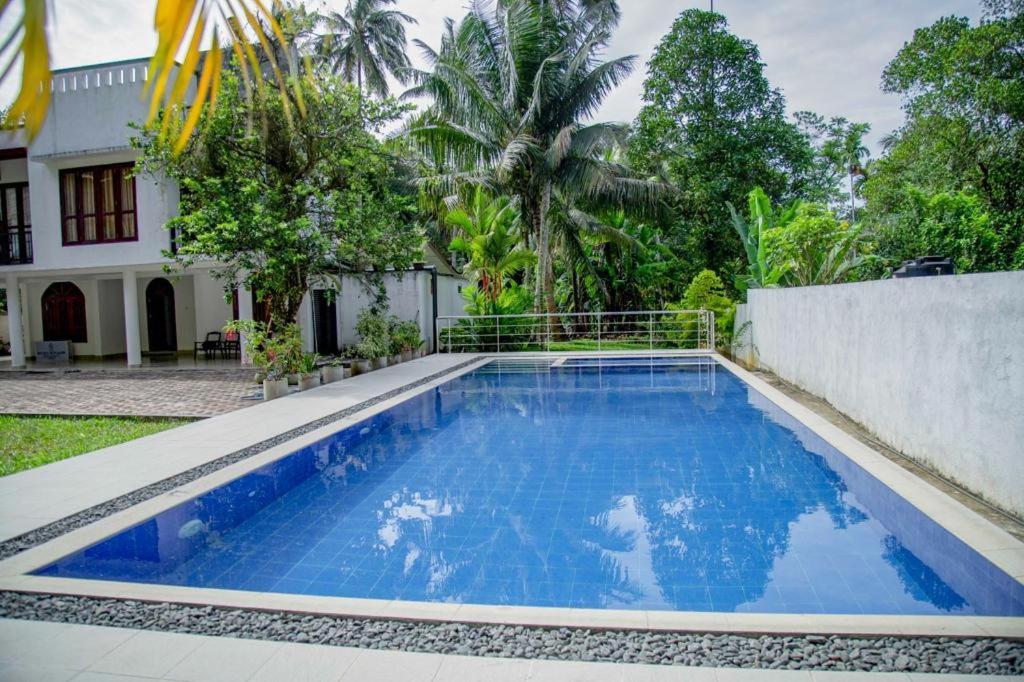 Healand Holiday Bungalow And Restaurant Deniyaya Esterno foto